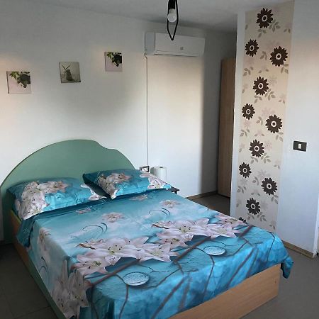 Camere De Inchiriat Maria Corbu Buitenkant foto