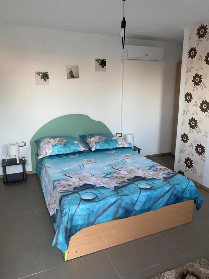 Camere De Inchiriat Maria Corbu Buitenkant foto