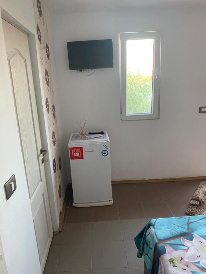 Camere De Inchiriat Maria Corbu Buitenkant foto