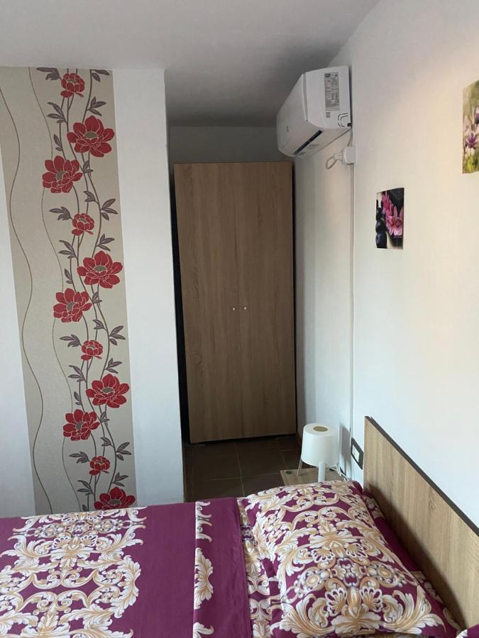 Camere De Inchiriat Maria Corbu Buitenkant foto