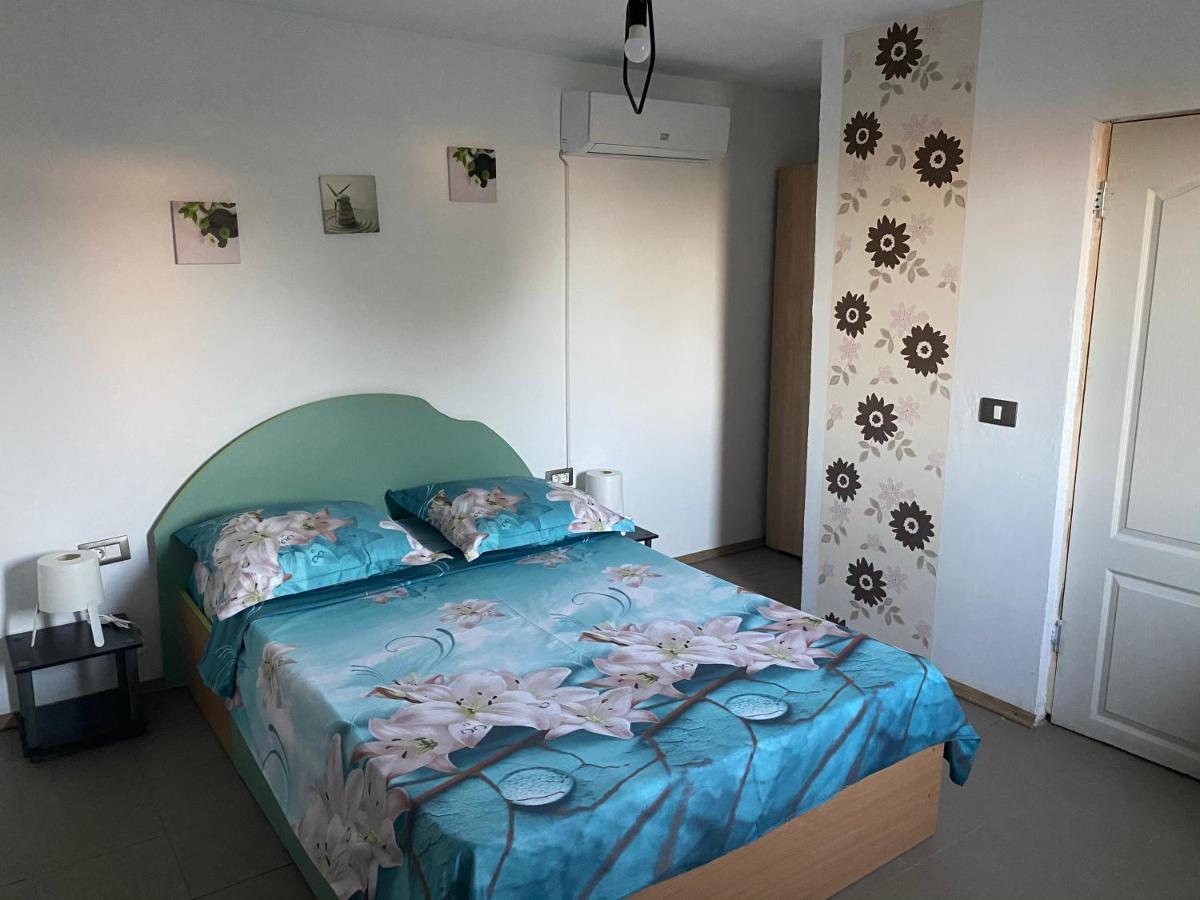 Camere De Inchiriat Maria Corbu Buitenkant foto